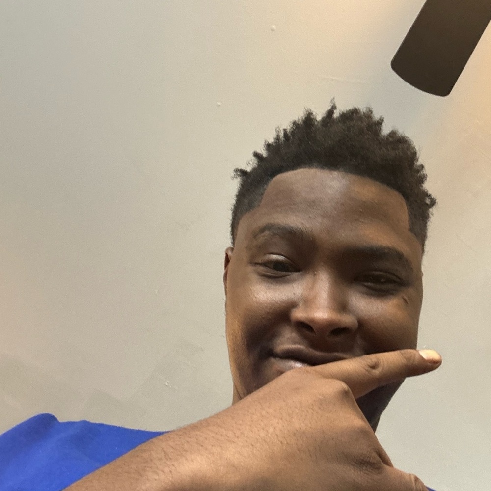 Meet your Posher, Dekevious